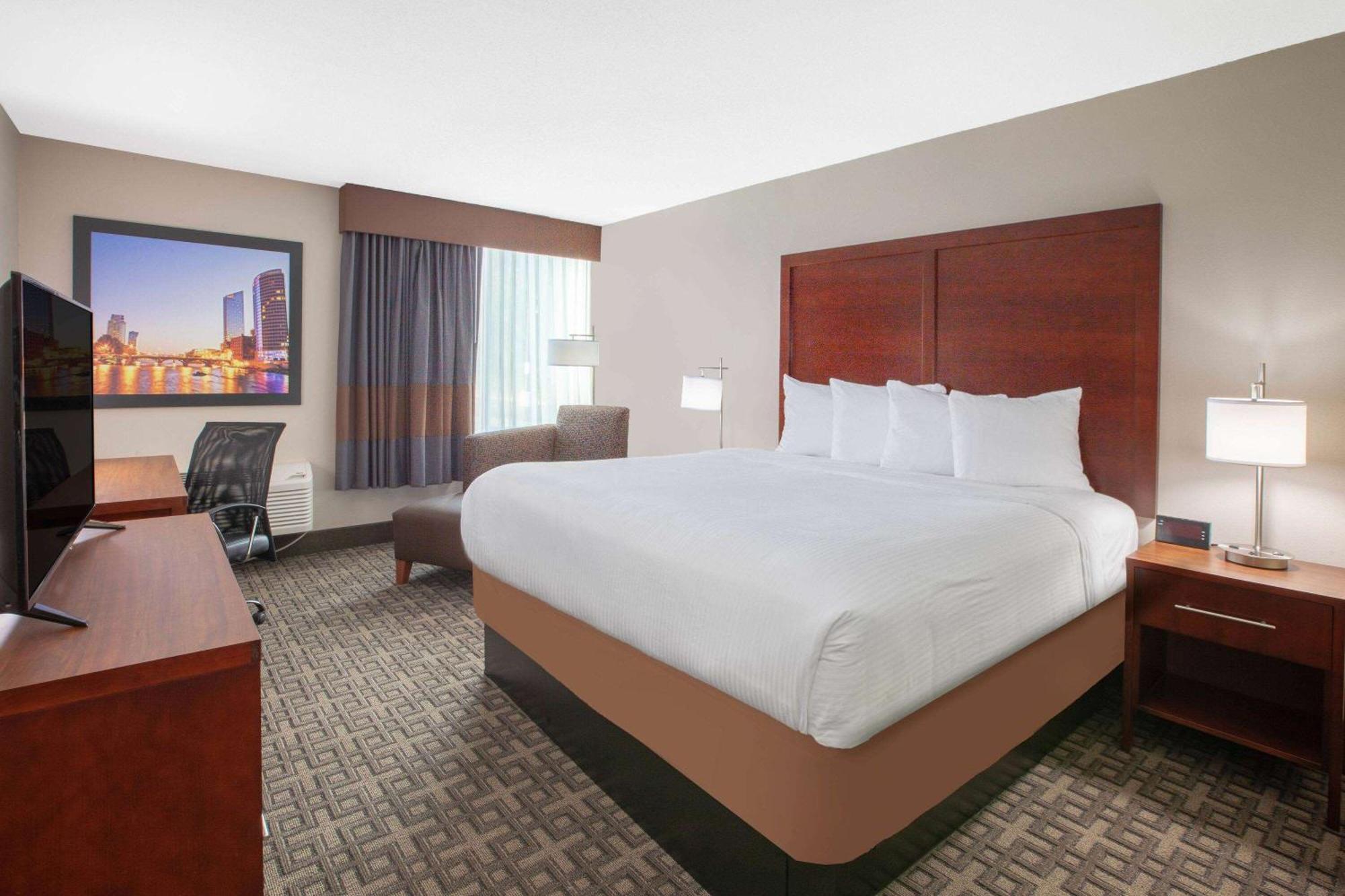 Baymont By Wyndham Grand Rapids Near Downtown Ξενοδοχείο Ουαϊόμινγκ Εξωτερικό φωτογραφία